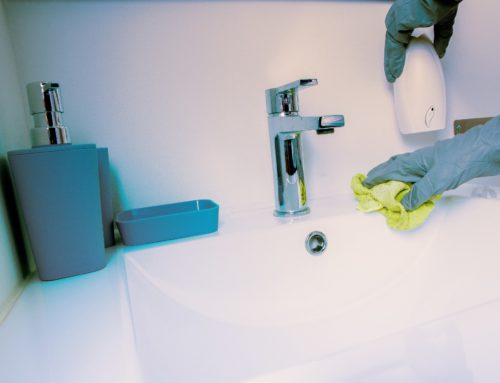 Spotless Bathrooms Year-Round: Pro Cleaning Tips for Kansas City Residents